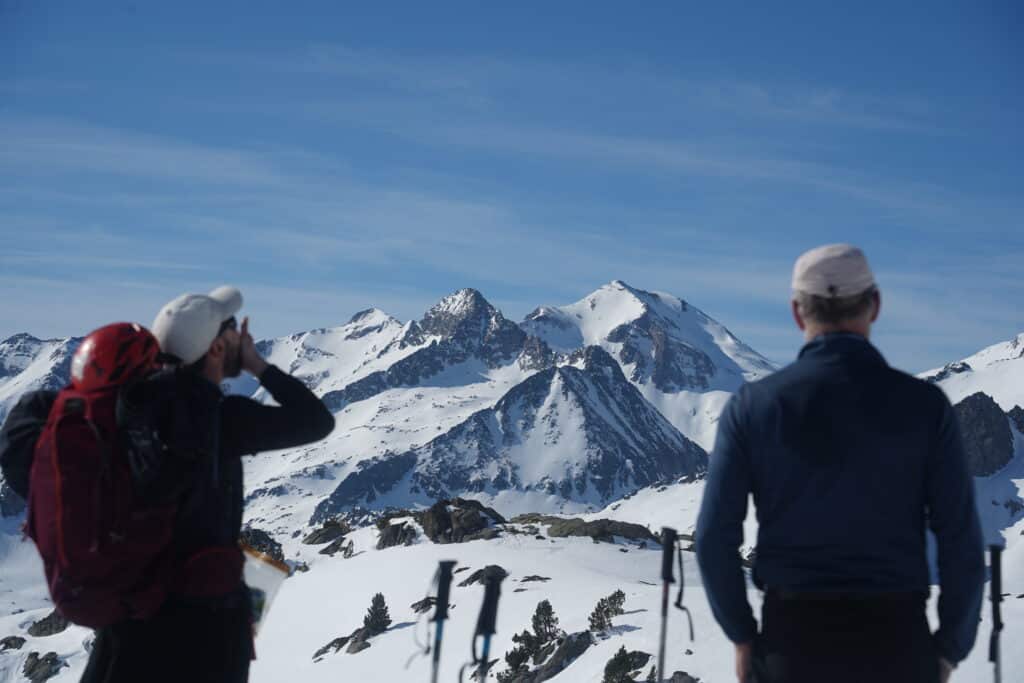 Profiter d'une belle vue sur le Néouvielle en Hiver